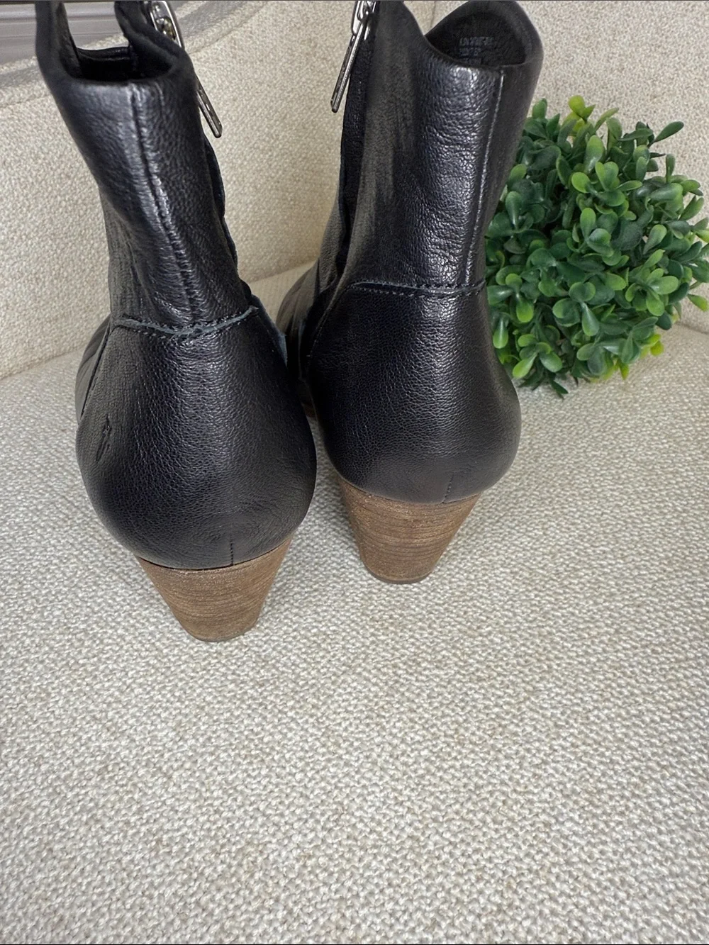 Womens Frye Reina Bootie size 9.5